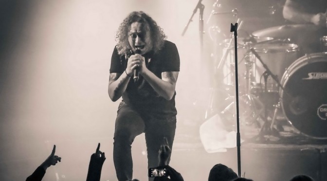 Live Review : The Screaming Jets + Massive at Belmont 16s, Newcastle – May 28, 2016