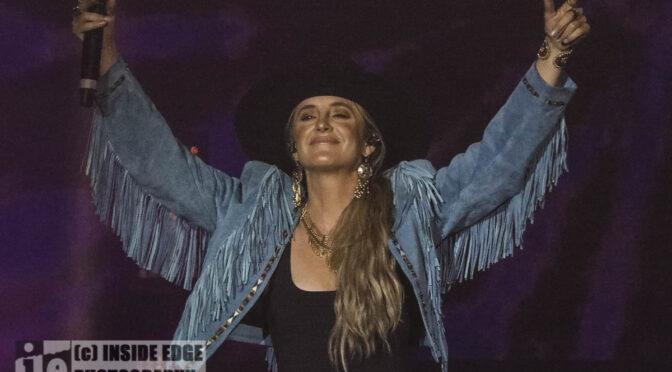 Photo Gallery: Lainey Wilson at Hordern Pavilion, Sydney – 22 March 2024
